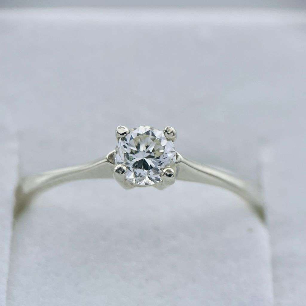 Rings 0.40CT White Gold Diamond Solitaire Ring was sold for R2,400.00